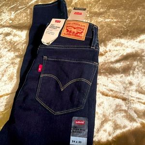 LEVIS WOMEN N.W.T